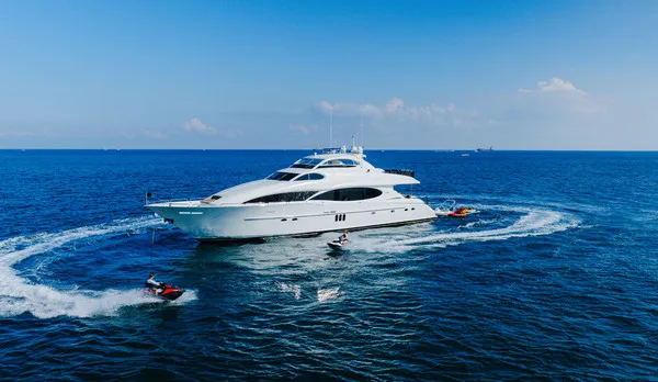 110' Lazzara