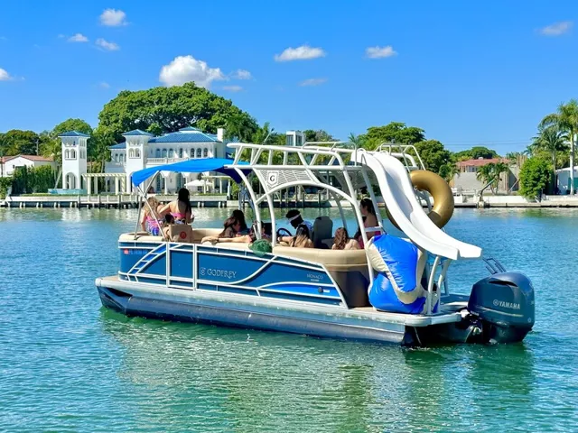 25' Pontoon