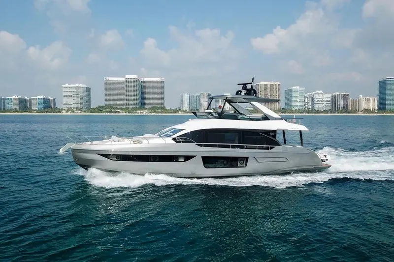 70' Azimut