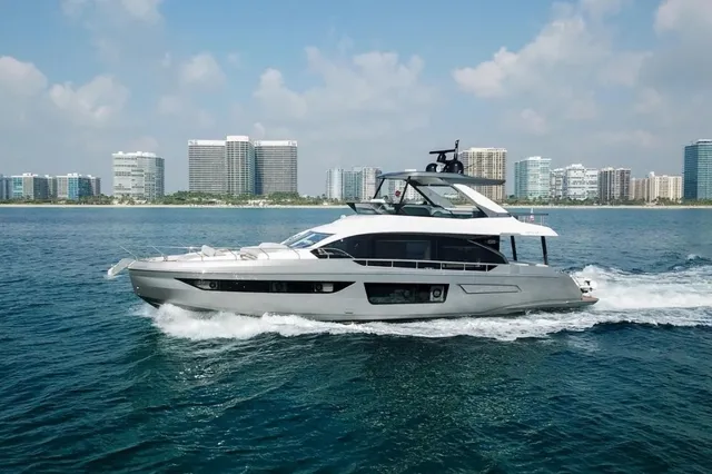 70' Azimut