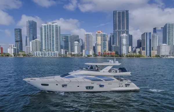 80' Azimut