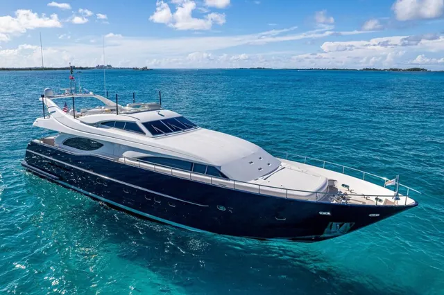 94' Ferretti Custom Line