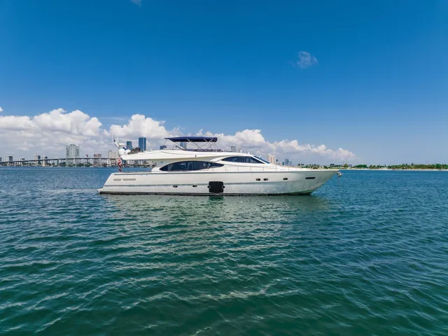 80' Ferretti